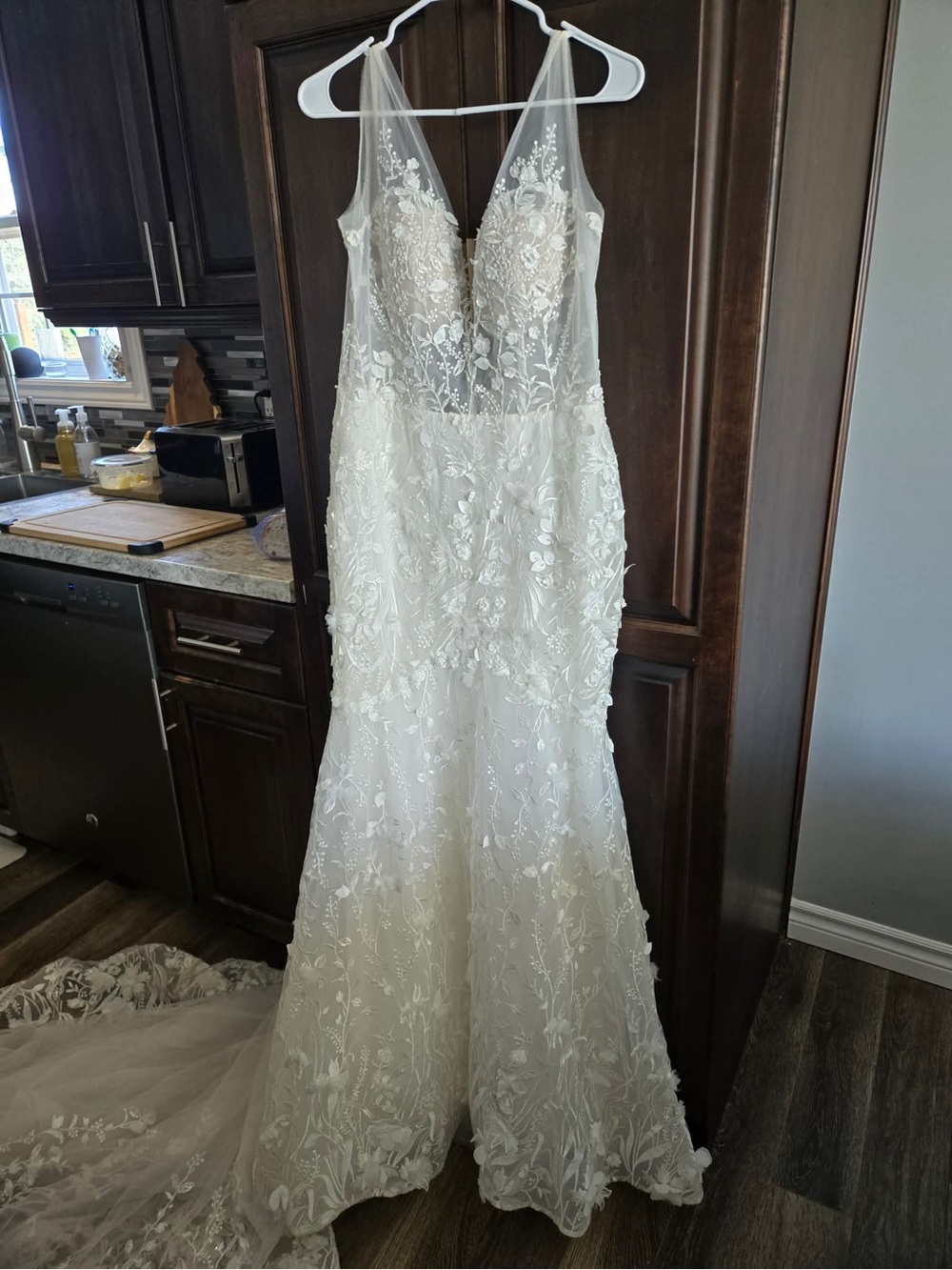 Ivory Lace Appliqué Wedding Dress - Elegant Sheer Bodice
